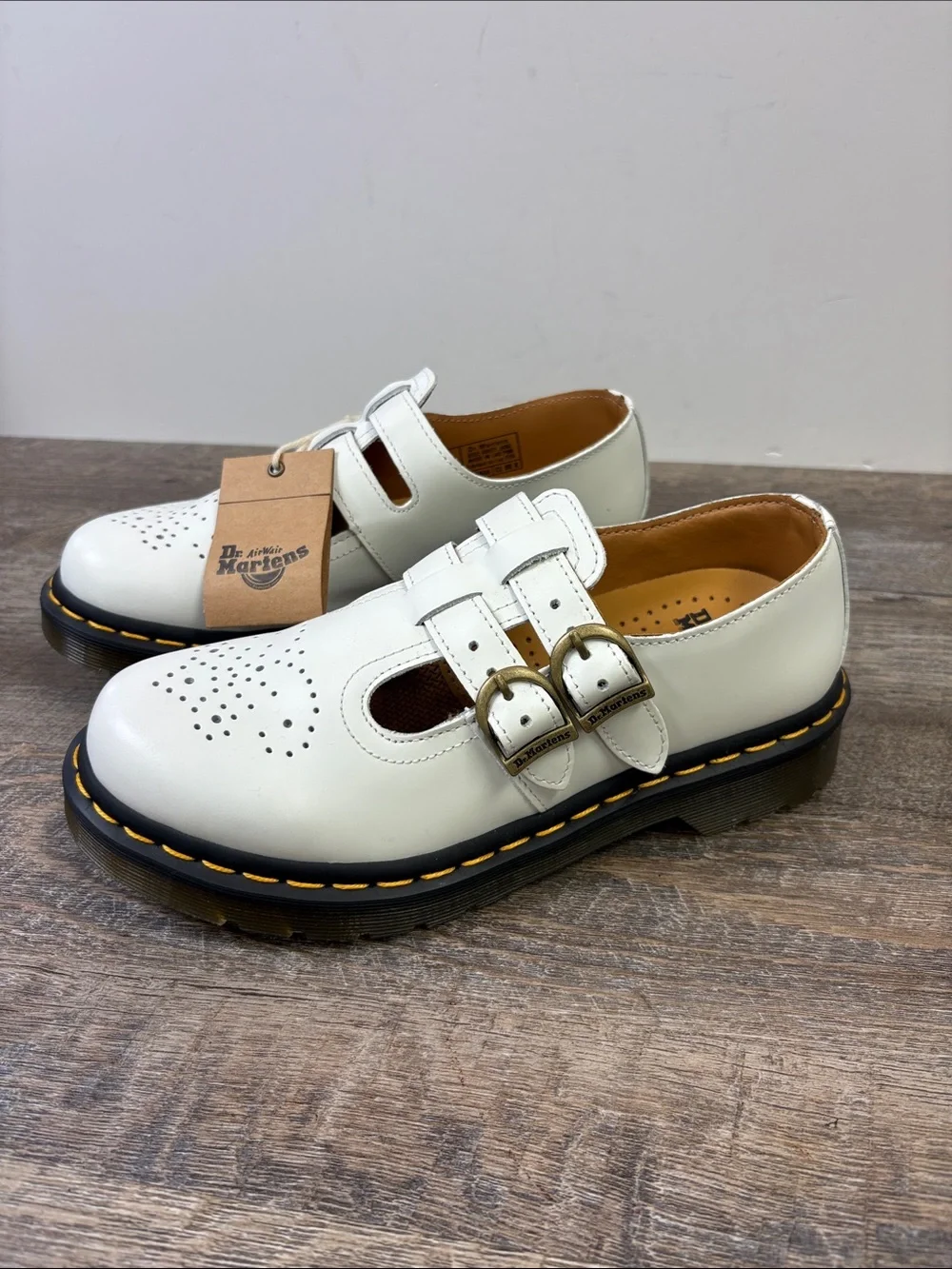 Dr. Martens 8065 Mary Jane White Leather Shoes Women’s US 6 NWT